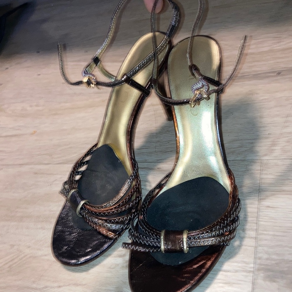 ALDO HEEL SIZE 6
